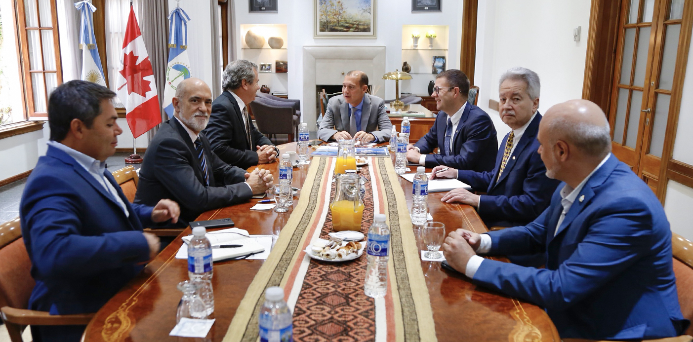 Neuquén: Gutiérrez se reunió con una delegación de Canadá para avanzar en acciones conjuntas