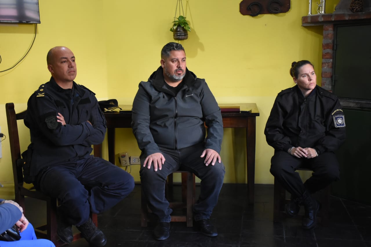 Trelew: Reunión con vecinos del barrio Los Olmos para fortalecer la prevención