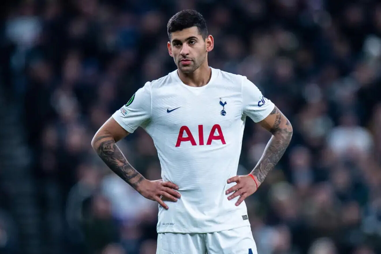 Una revista inglesa ubicó al “Cuti” Romero entre los diez mejores defensores centrales