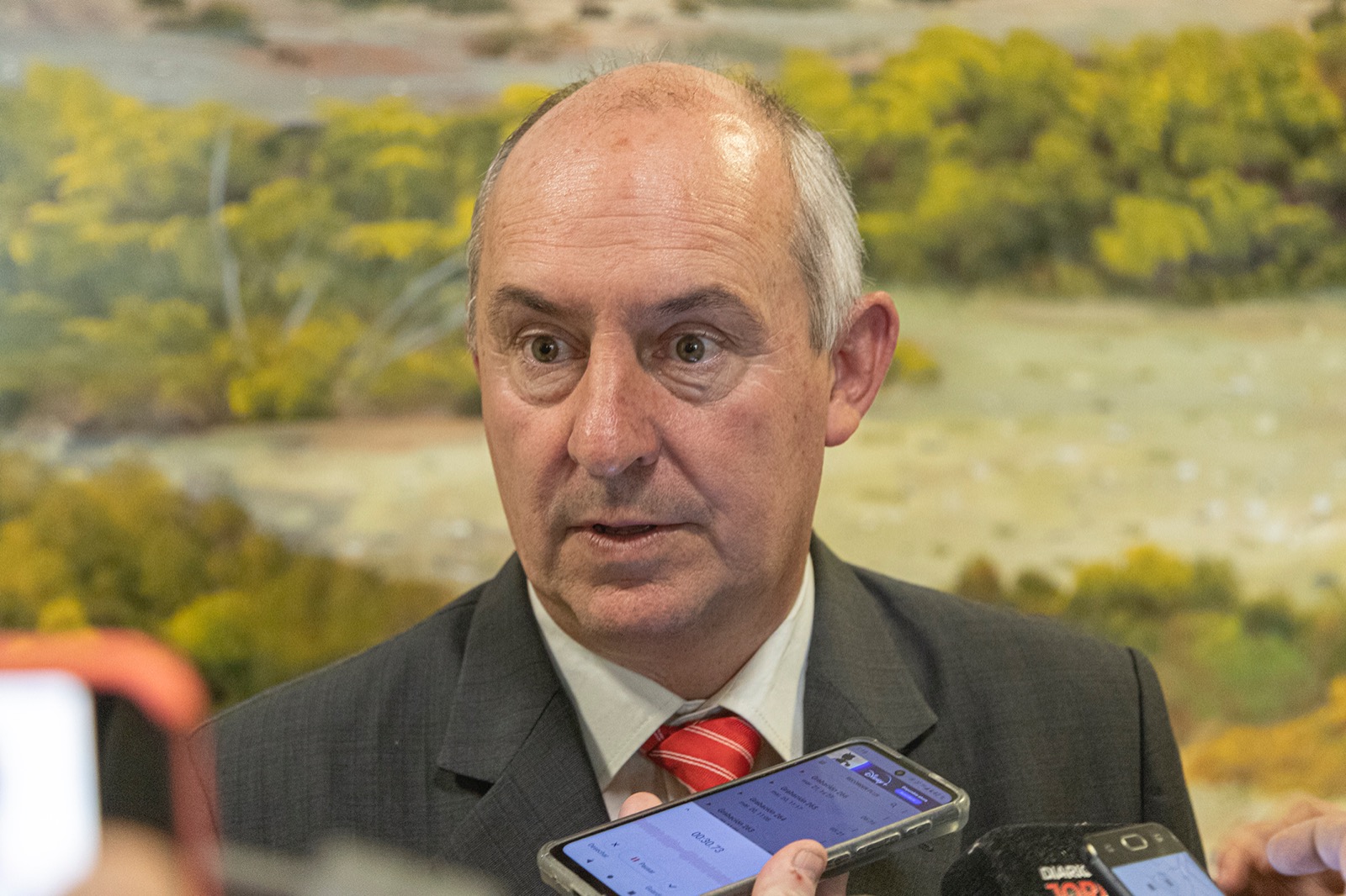 Castro sobre las tomas ilegales de tierras en Comodoro: “Iremos en el marco de la aplicación de la fuerza en forma racional, haciendo cumplir la ordenanza”