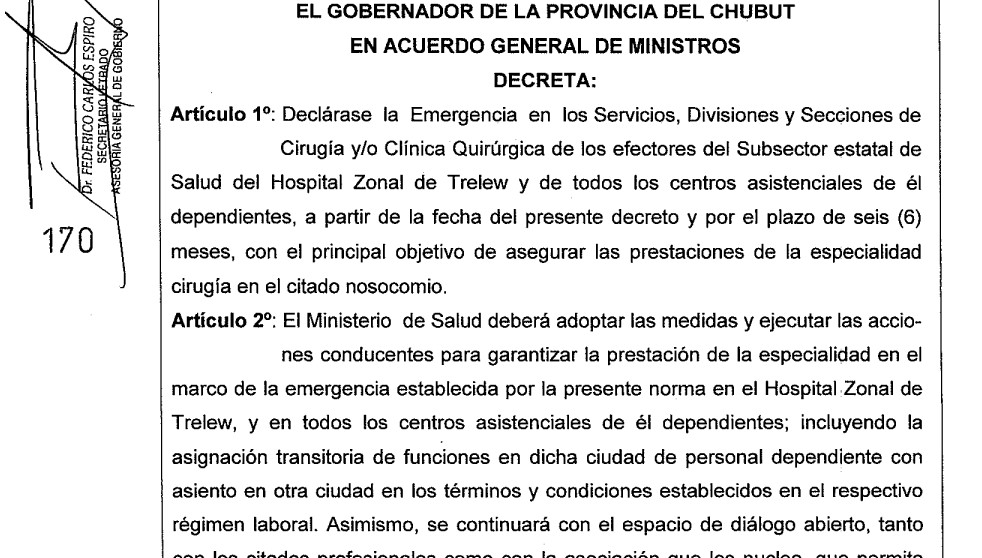 Arcioni prorrogó por seis meses la emergencia de cirugía en el Hospital de Trelew por DNU y los diputados tienen hasta fin de mes para aprobarla antes de que se caiga