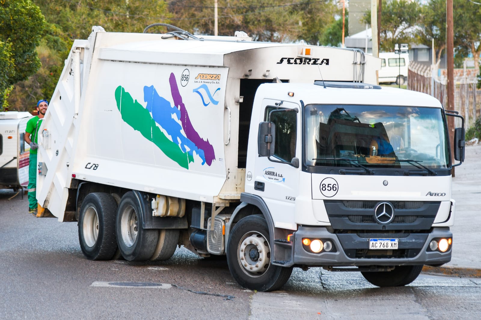 El servicio de recolección de residuos llega a nuevos barrios de Madryn que no eran cubiertos por la empresa Ashira