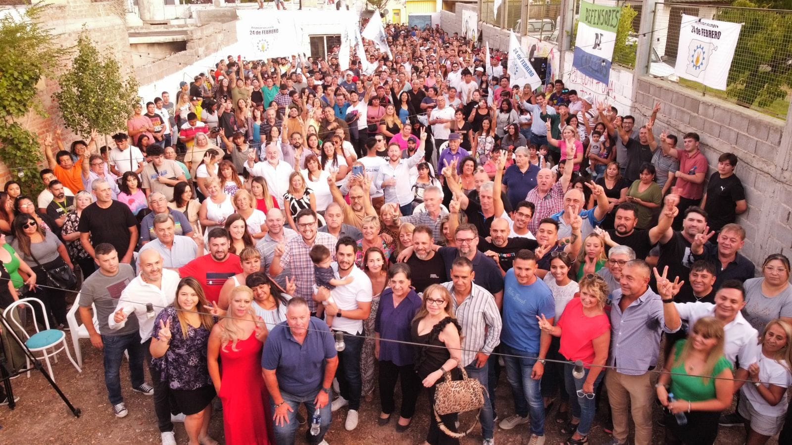 Coliñir recibió el apoyo de todo el aparato peronista y es la principal figura para imponerse en la interna del PJ