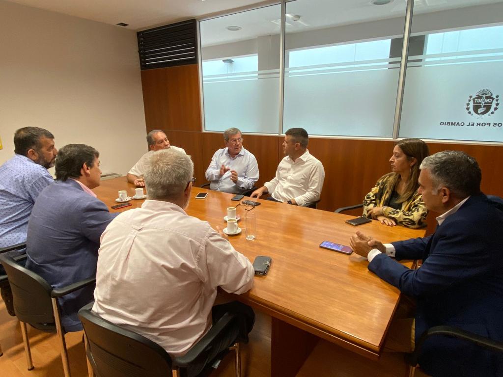 Expectativa de los empresarios por la sanción de la ley de “Compre Chubut” que contempla la contratación de mano de empleo local para pymes provinciales