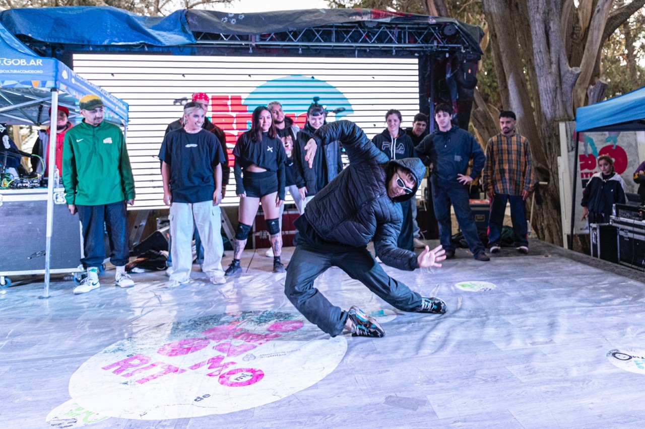 Comodoro al ritmo del rap y el hip hop: Centenares de jóvenes le pusieron color y baile al primer concurso nacional de Freestyle en nuestra ciudad