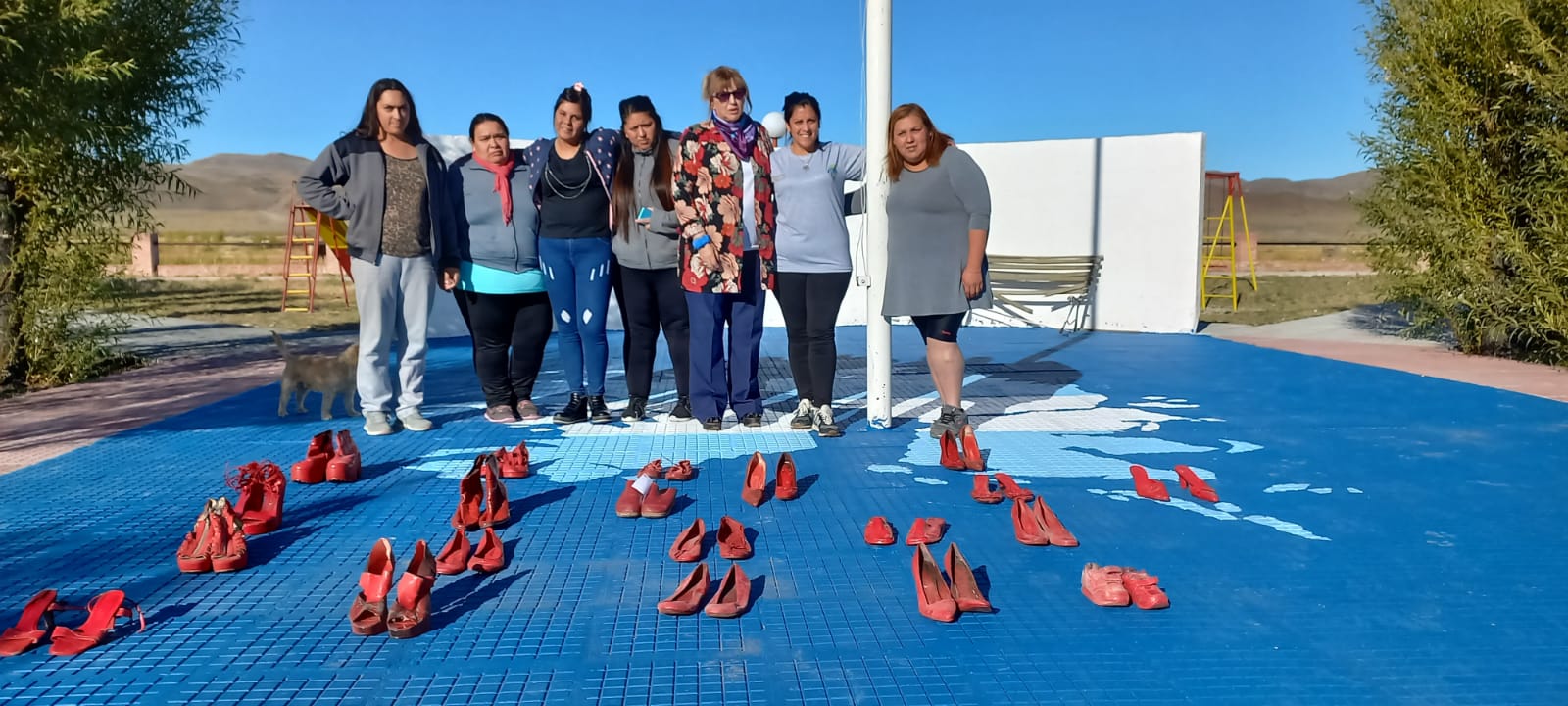 Entregaron cartelería y folletería para concientizar en género en la comuna rural de Buen Pasto