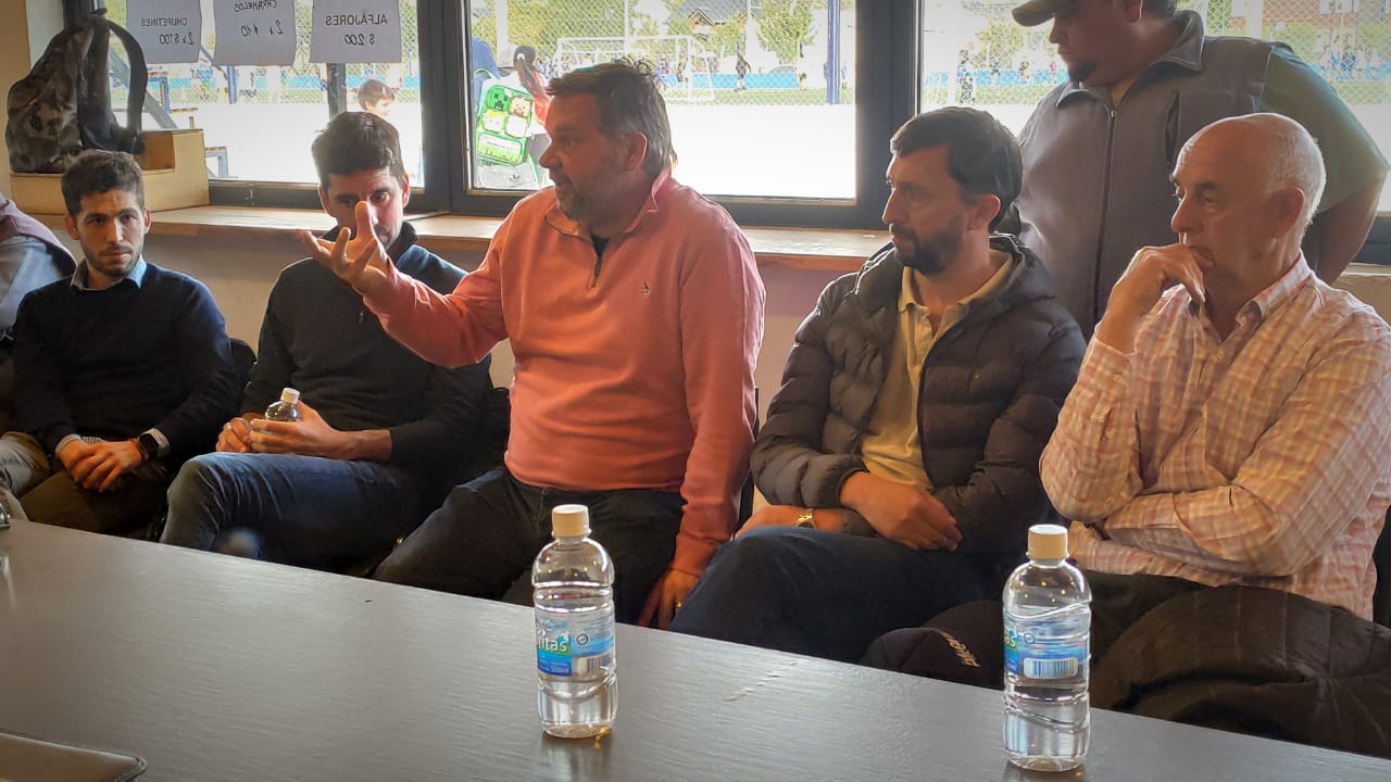 Igon gestionó financiamiento para clubes de Esquel y la región cordillerana