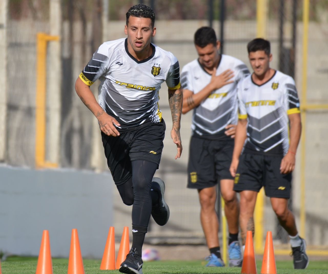 Deportivo Madryn juega hoy de visitante contra Ferro con la necesidad de sumar para salir del fondo de la tabla