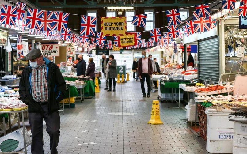 La inflación vuelve a dispararse en el Reino Unido con una suba de 18,2% en alimentos y alcanza su nivel más alto en 45 años