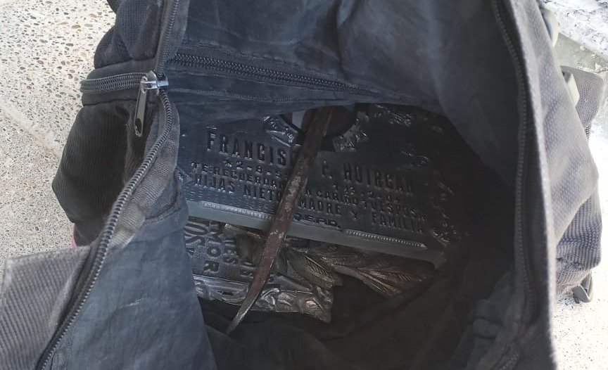 Robo de placas en nichos y tumbas del cementerio de Trelew: Elevaron a juicio la causa contra uno de los imputados