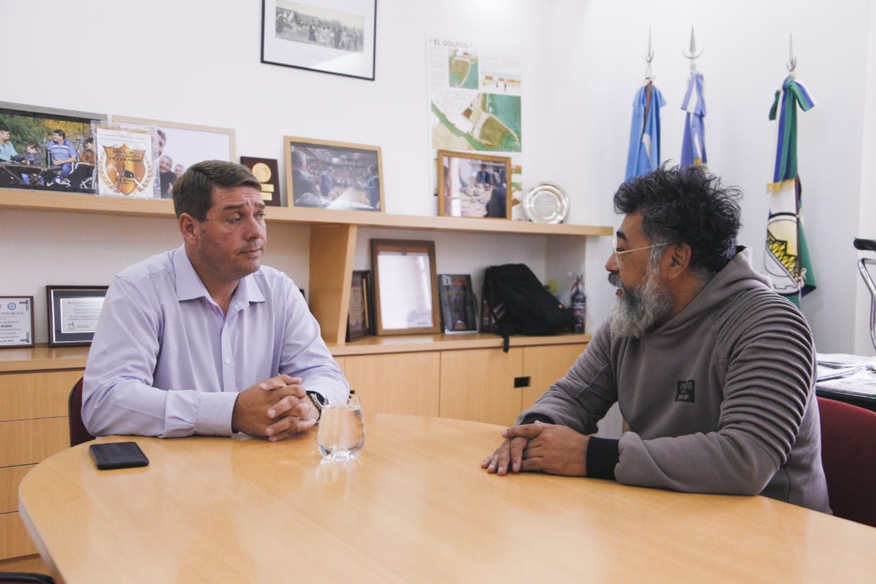 Biss recibió al artista Carlos Canio Abraham para afianzar el trabajo conjunto y embellecer más sectores de Rawson