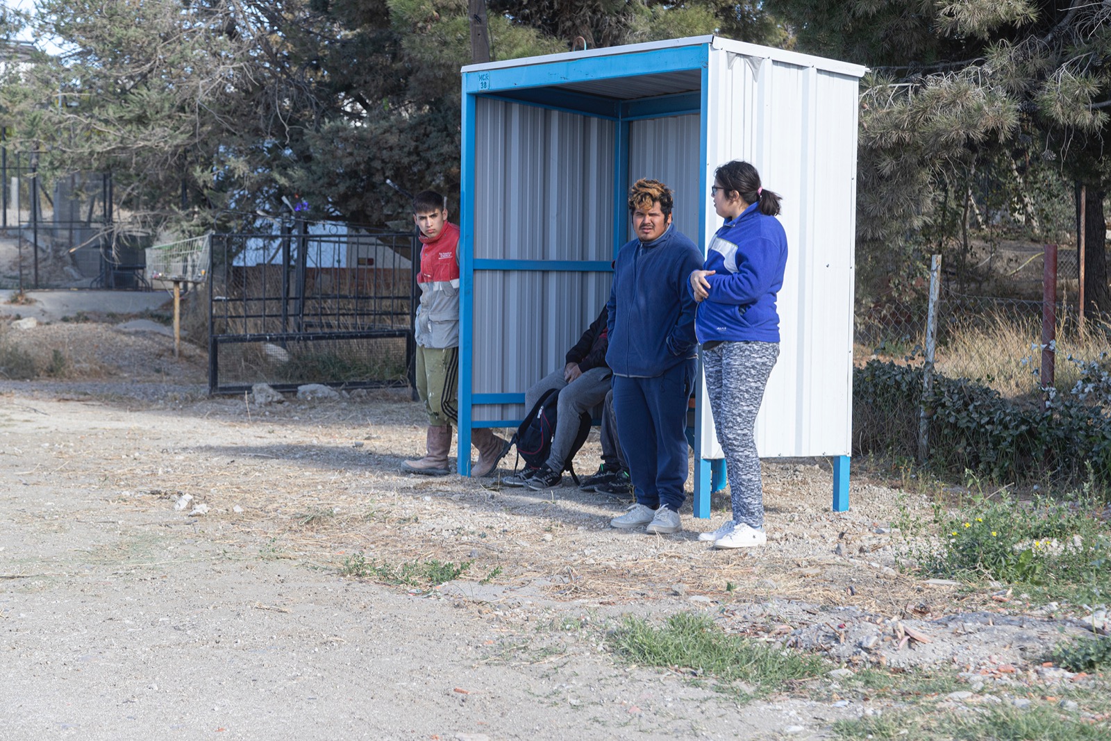 Comodoro: El Municipio continúa colocando garitas para resguardo de pasajeros y ya son más de 130 en lo que va de la gestión