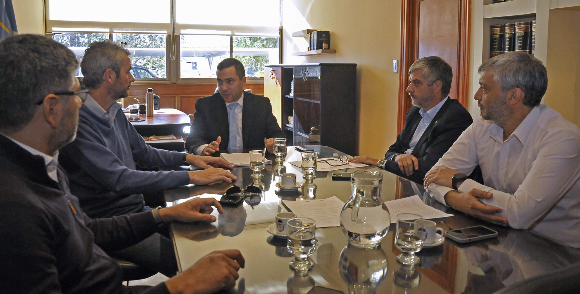 Fiscalía de Estado iniciará acciones judiciales para que se remueva al buque pesquero varado en el lecho del río Chubut