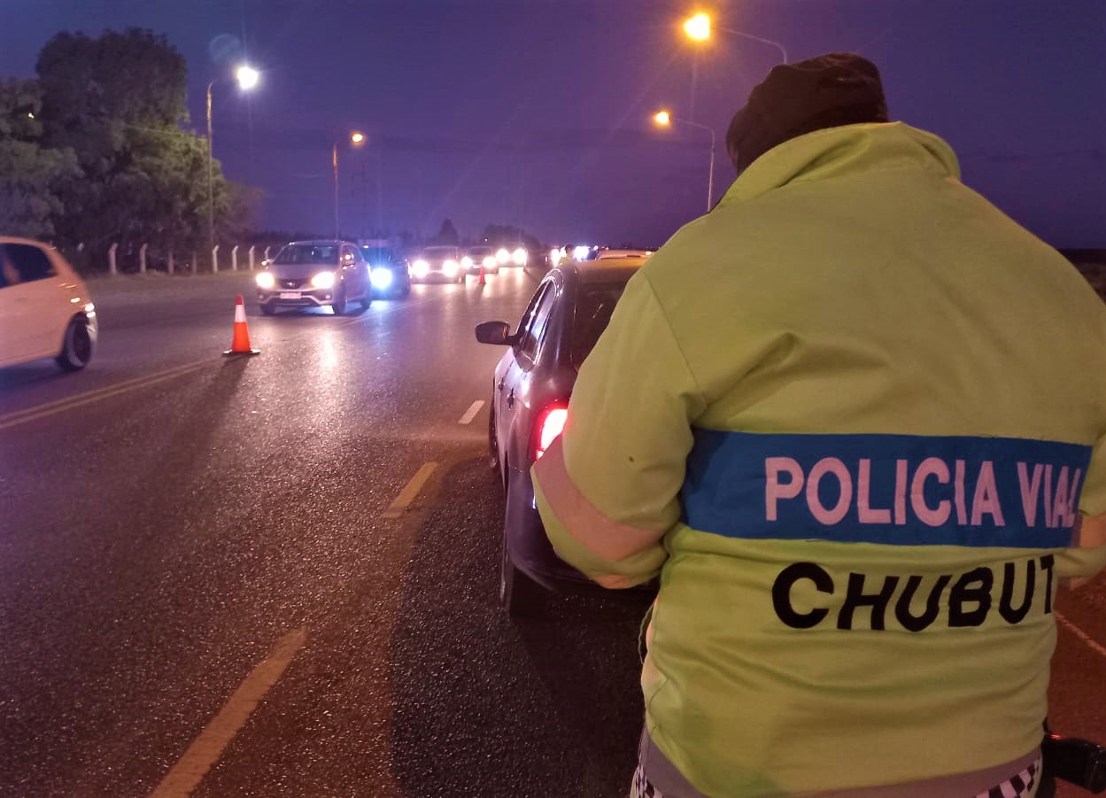 Chubut: Se controlaron más de 8 mil vehículos y fueron retirados de la vía pública 44 conductores durante el fin de semana