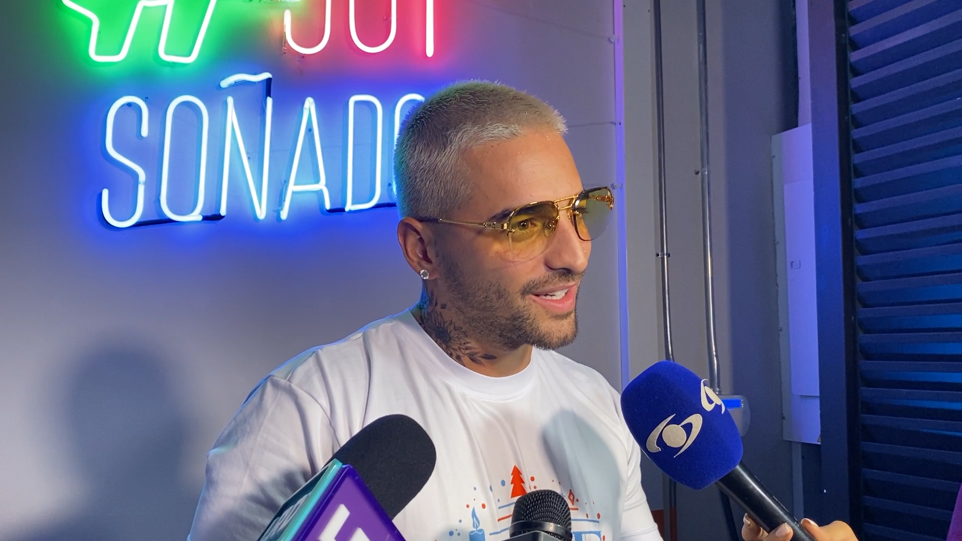 Maluma recibió un premio por la tarea de su fundación “El arte de los sueños”