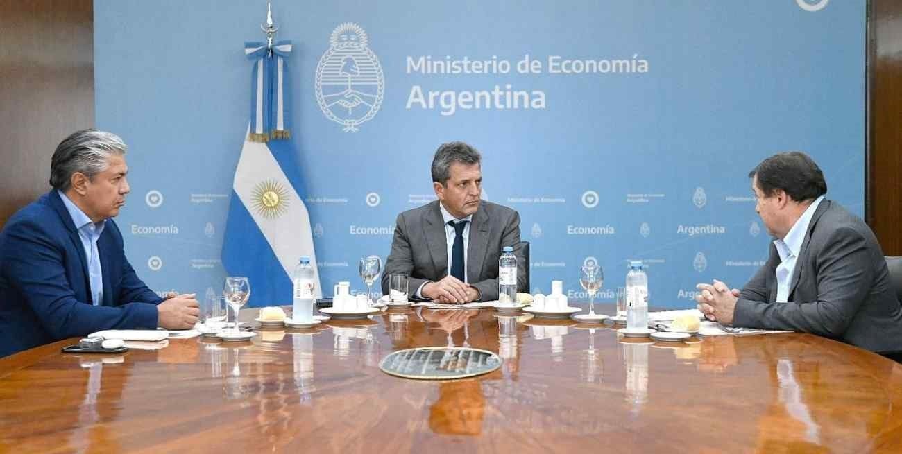 Massa recibió a los gobernadores electos Weretilneck y Figueroa