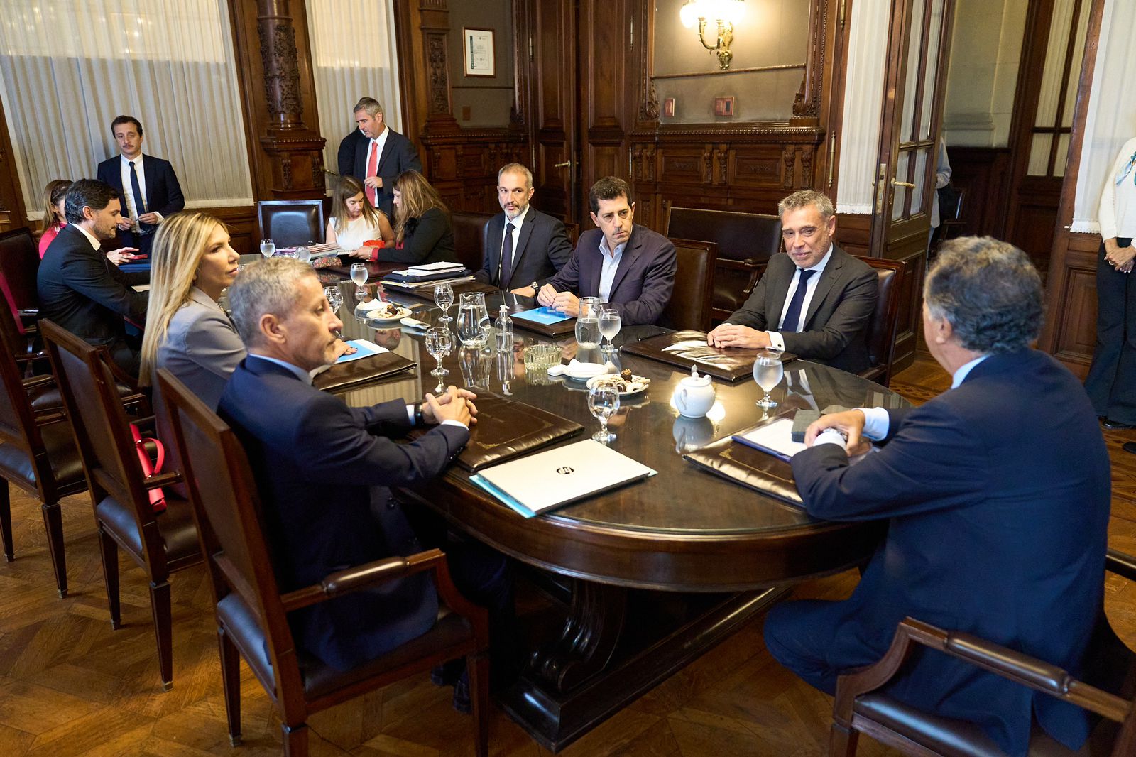 Wado de Pedro se reunió con las autoridades de la Cámara Nacional Electoral de cara a la puesta en marcha del cronograma 2023