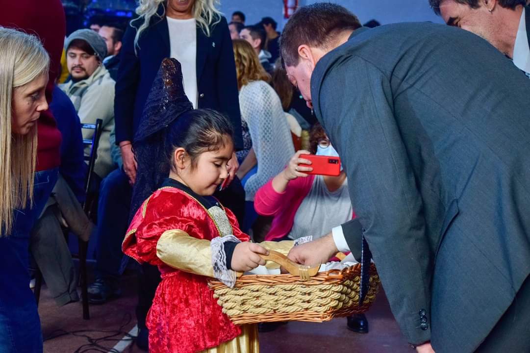 Rawson festeja el 25 de Mayo con un acto, un desfile familiar y un locro que se servirá en la Escuela n° 202 y en el Área 12