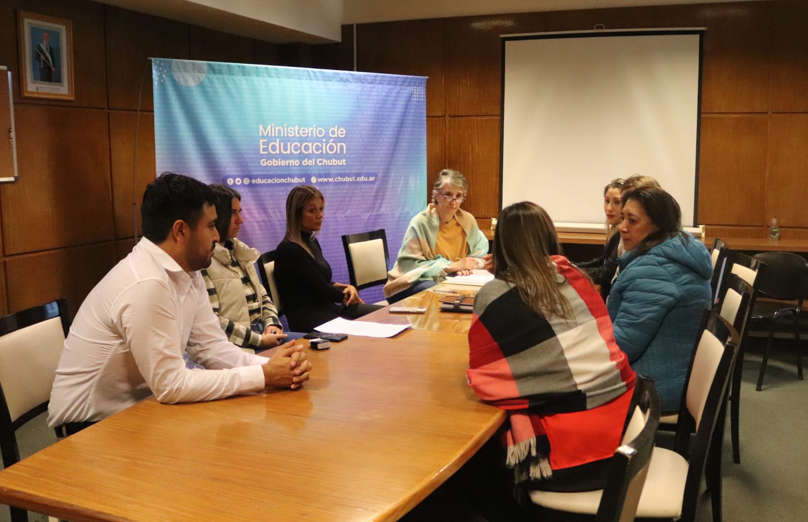 Autoridades de Educación explicaron a padres de la Escuela Provincial N° 167 el plan de obras por la compleja situación del establecimiento