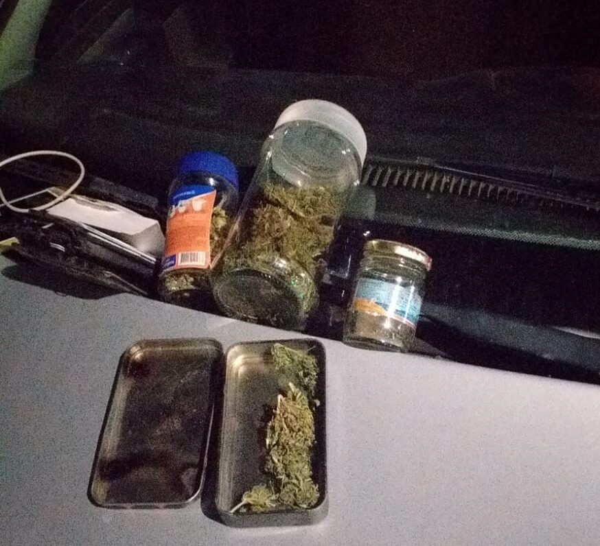 La Policía del Chubut demoró a cuatro personas y secuestró marihuana en Trelew