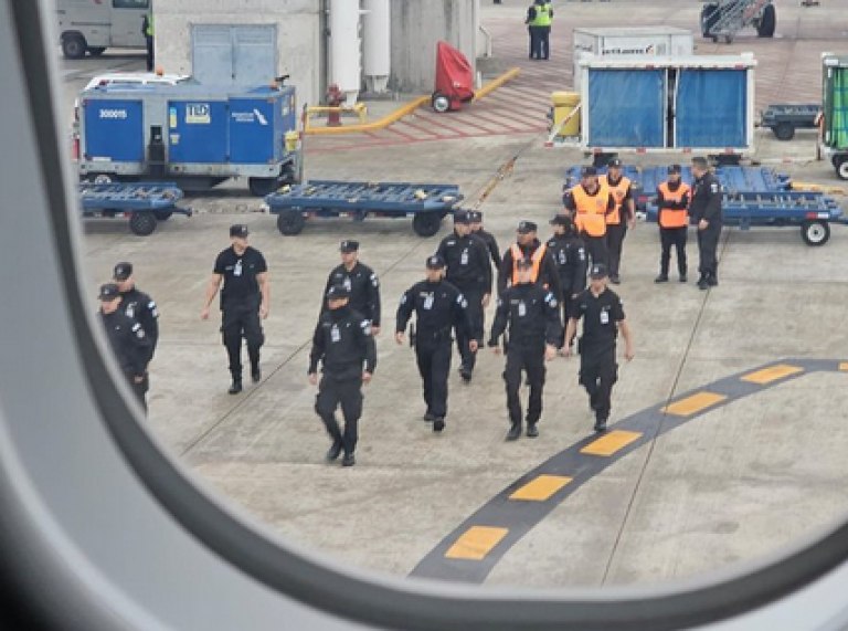 Amenaza de bomba en Ezeiza: Terminó el operativo y el avión de Aerolíneas Argentinas despegará a las 15