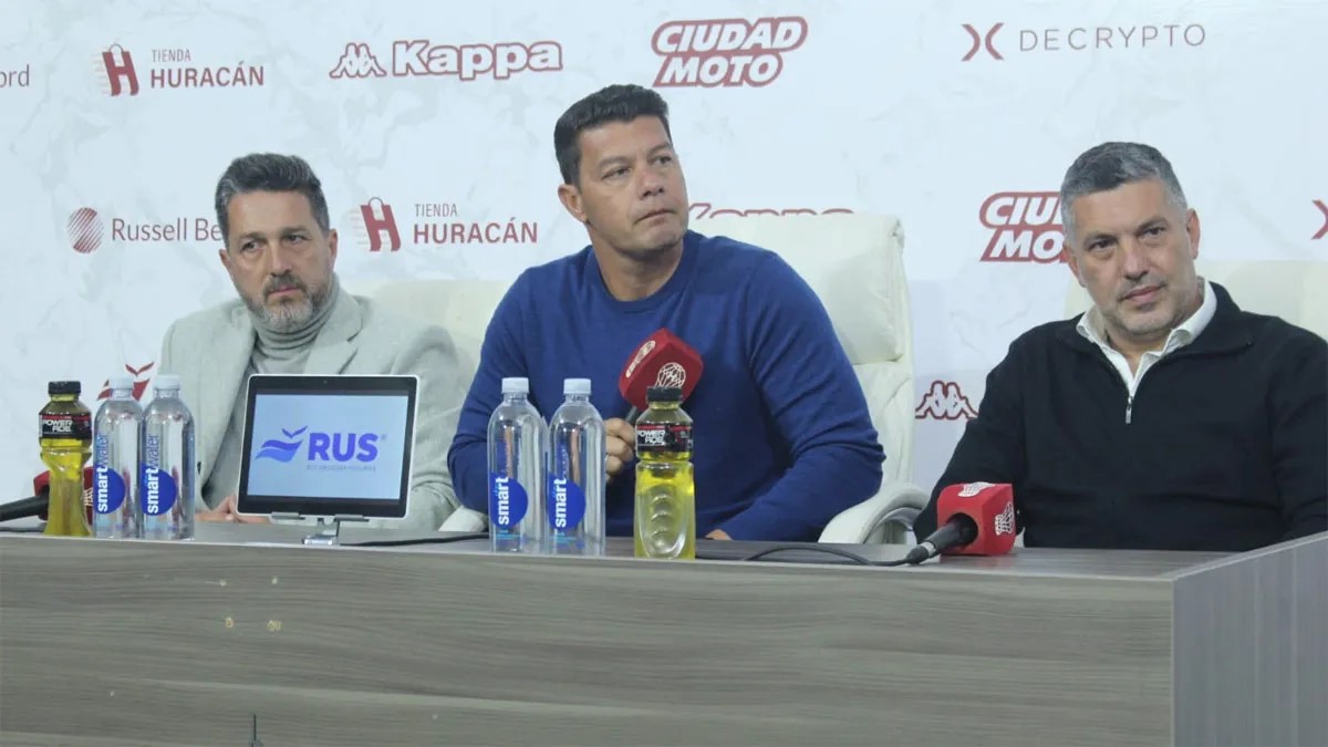 Battaglia fue presentado como técnico de Huracán y habló sobre su paso por Boca Juniors