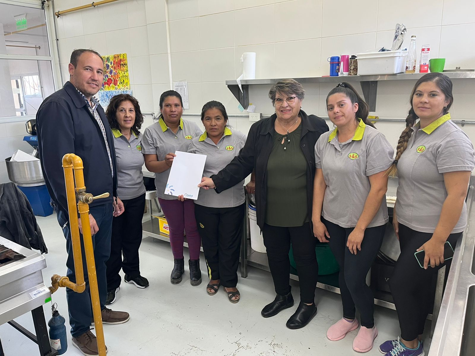 Provincia entregó un subsidio de $ 400.000 a la Cooperativa S&S Papa Limitada de Puerto Madryn