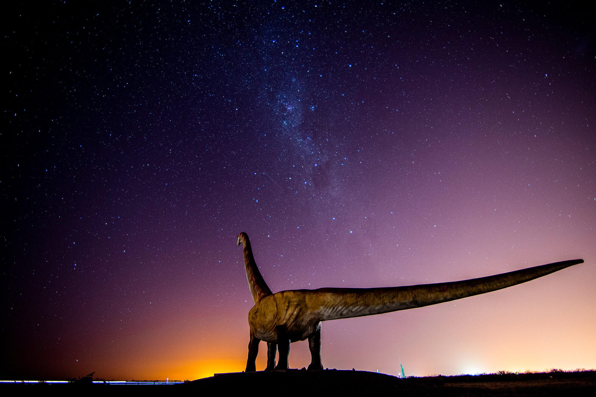 Trelew ofrece variedad de propuestas turísticas para el fin de semana largo: Museo, astronomía y paseos aéreos