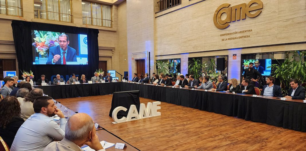 Omar Gutiérrez en la cumbre de gobernadores: “Hay que trabajar en materia impositiva de transporte y logística para construir verdaderos circuitos productivos”