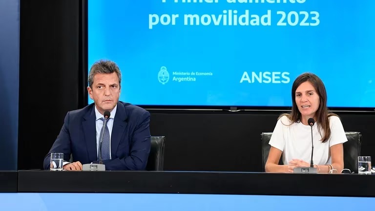 Jubilaciones: El Gobierno anunció un aumento del 20,92 por ciento y bonos de refuerzo