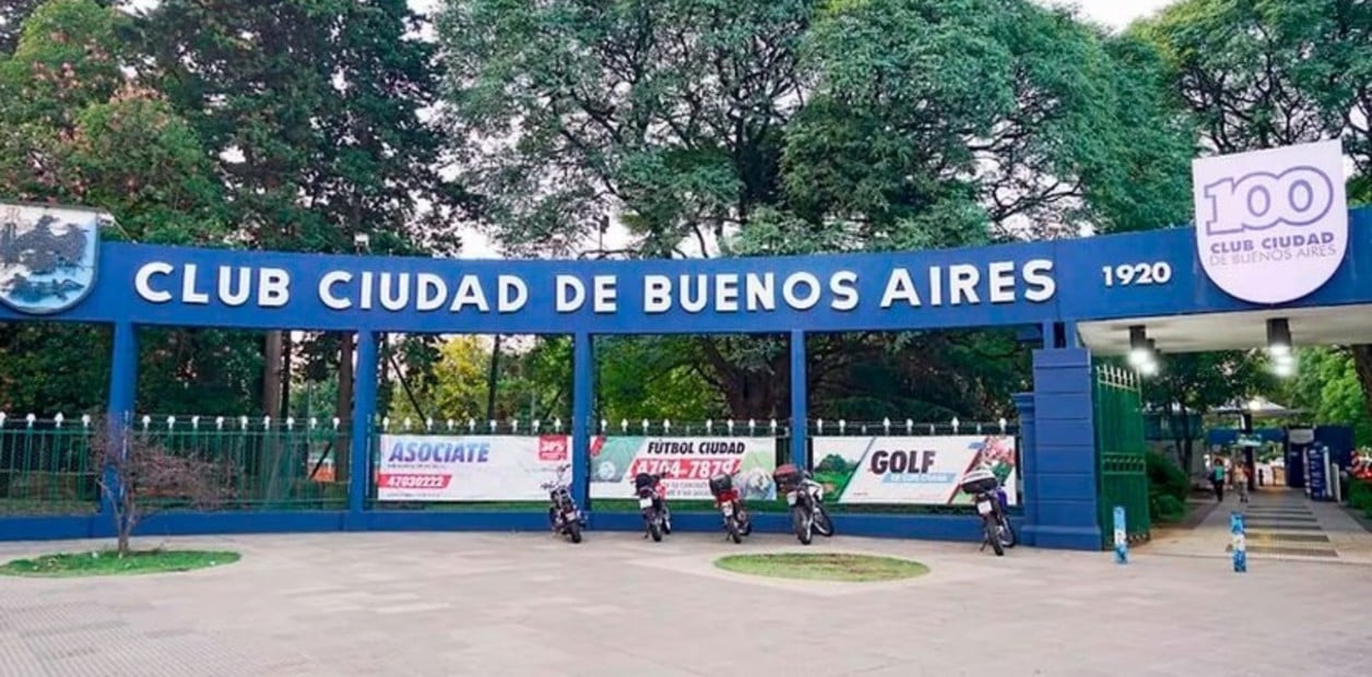 Un rugbier de 16 años sufrió convulsiones tras una pelea en el Club Ciudad y está internado