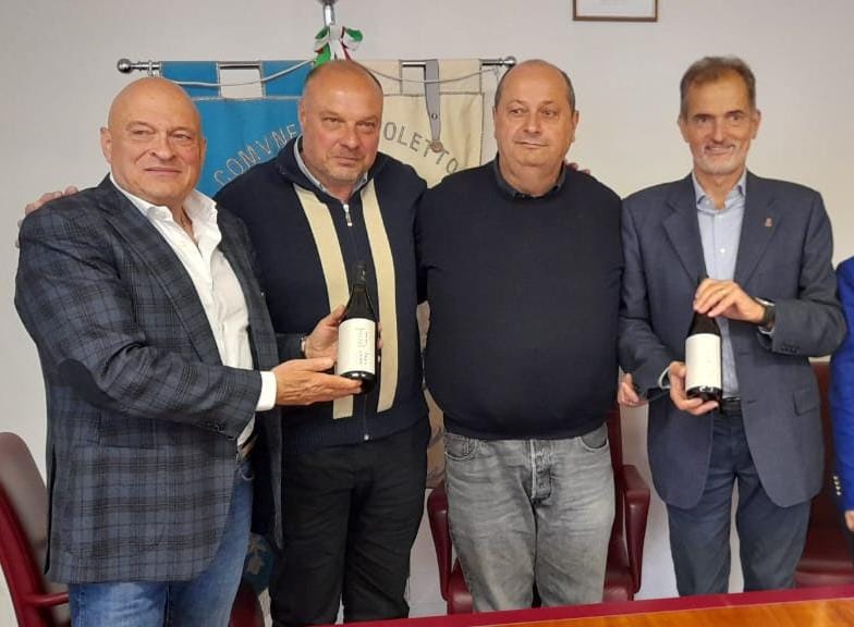 La bodega Viñas del Nant y Fall de Trevelin presentó en Italia su experiencia en vendimias abiertas al turismo