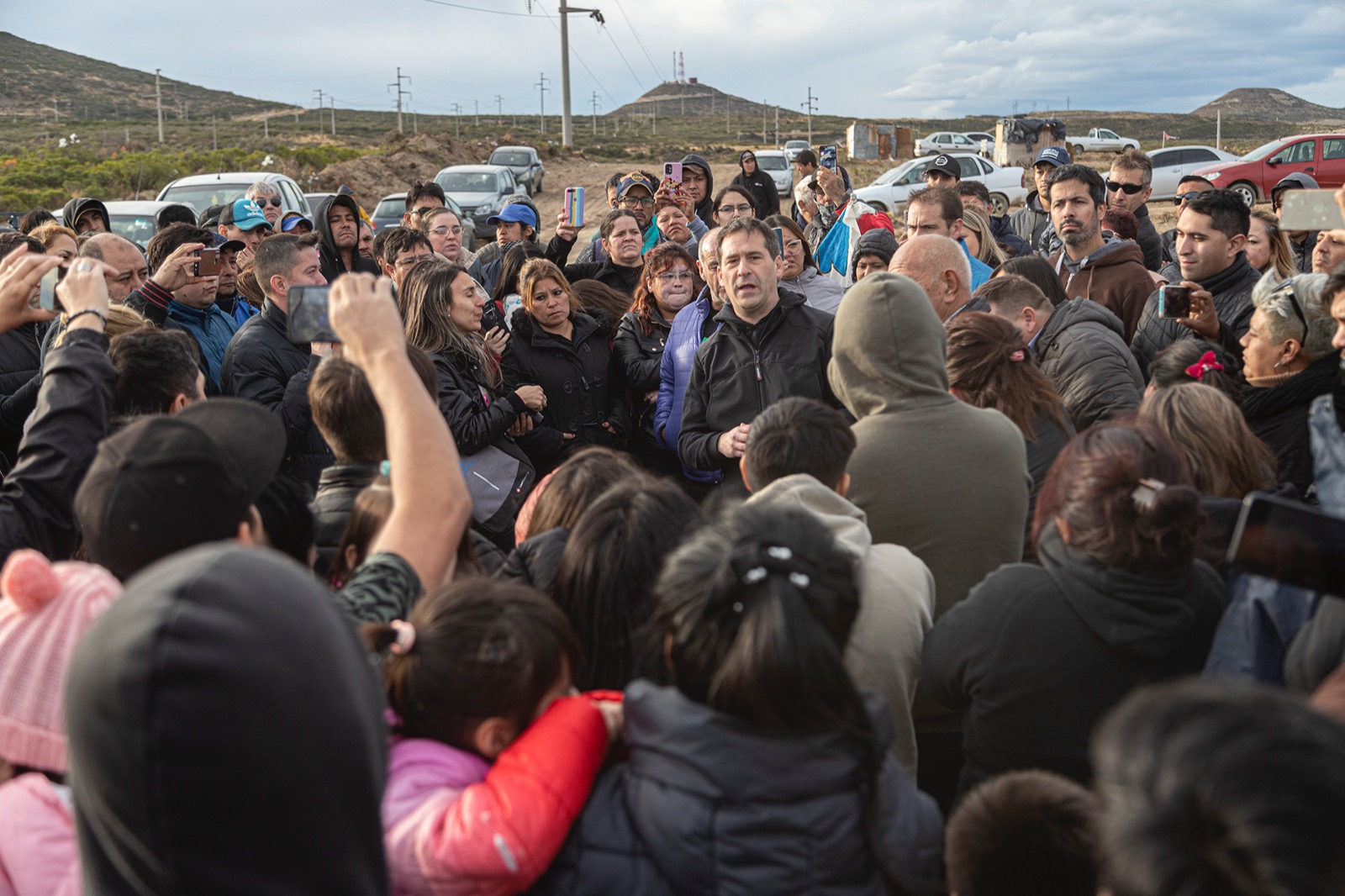 Luque anunció la aprobación de la mensura de los 320 lotes a las familias de la zona de la ex Radio Estación