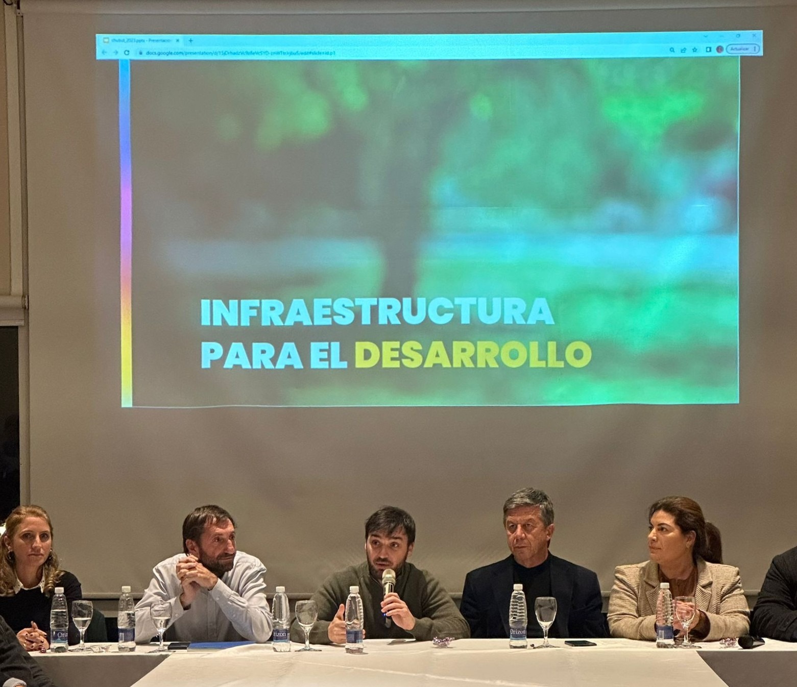 Torres presentó su Plan de Infraestructura para Chubut: “En mi gobierno habrá orden, transparencia y las obras se van a empezar y terminar como corresponde”
