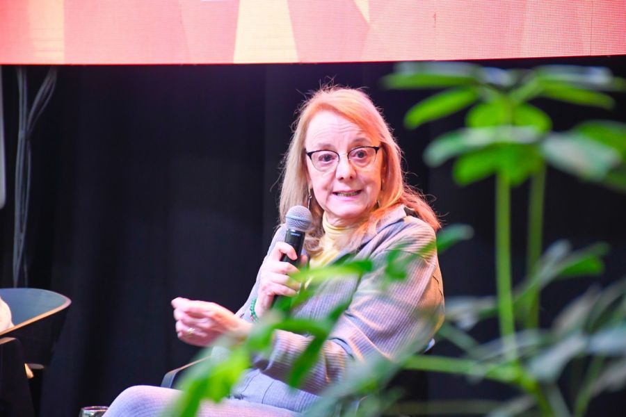 Alicia Kirchner: “Creemos en la Argentina y en una Santa Cruz productiva”