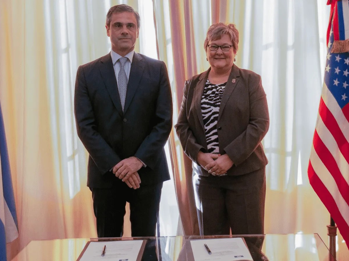 Michel se reunió con autoridades de Estados Unidos para acelerar intercambio de información sobre evasión y sobrefacturación de empresas