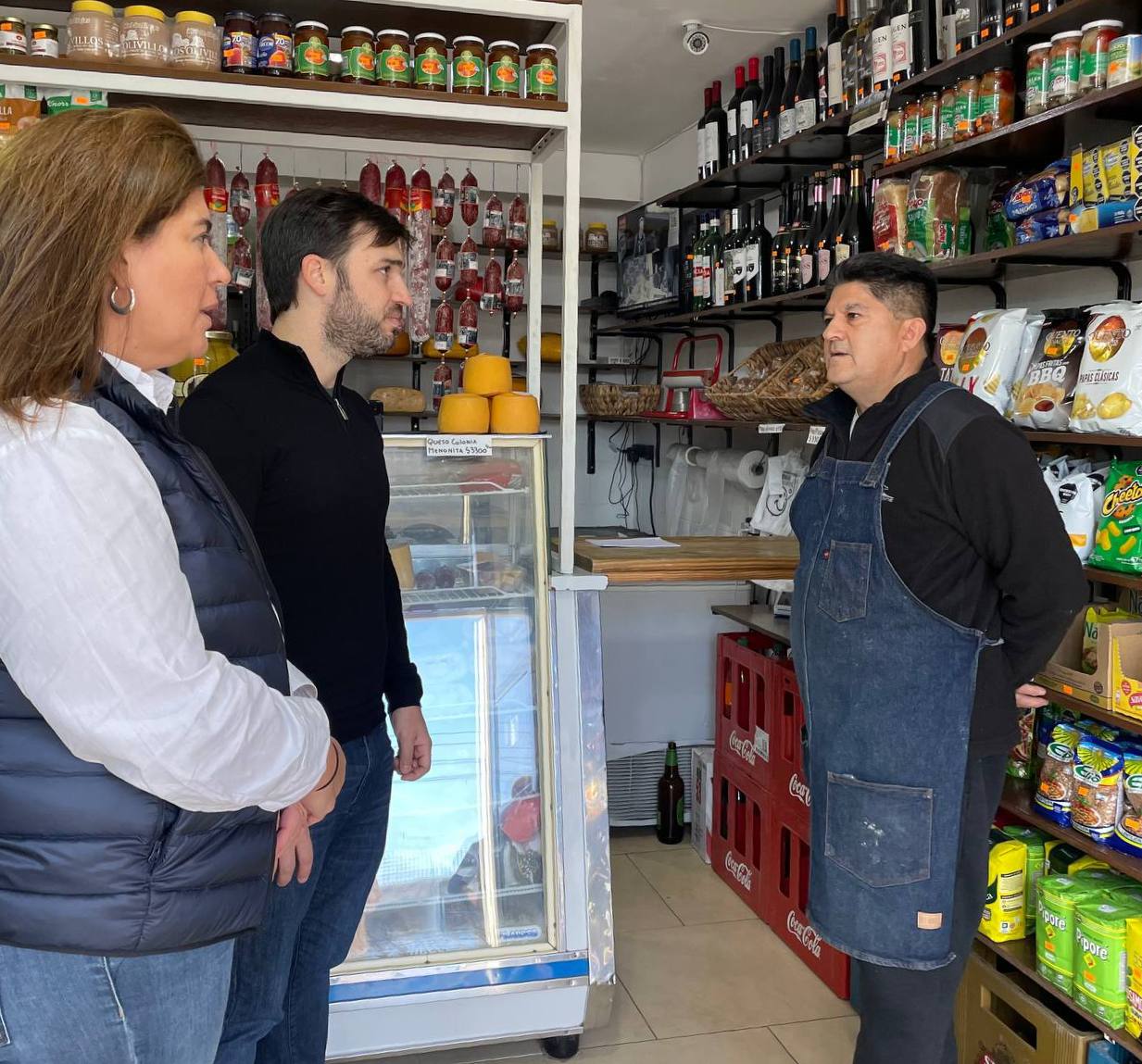 ”Nacho” Torres y Ana Clara Romero robustecen armado y recorridas en la principal ciudad de Chubut: Se reunieron con comerciantes de Comodoro