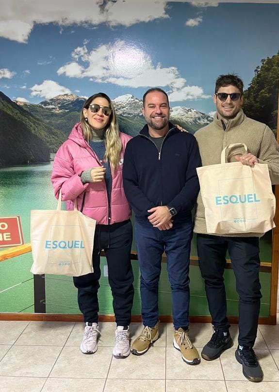 Jimena Barón estuvo en Esquel y visitó la casa donde vivió su padre