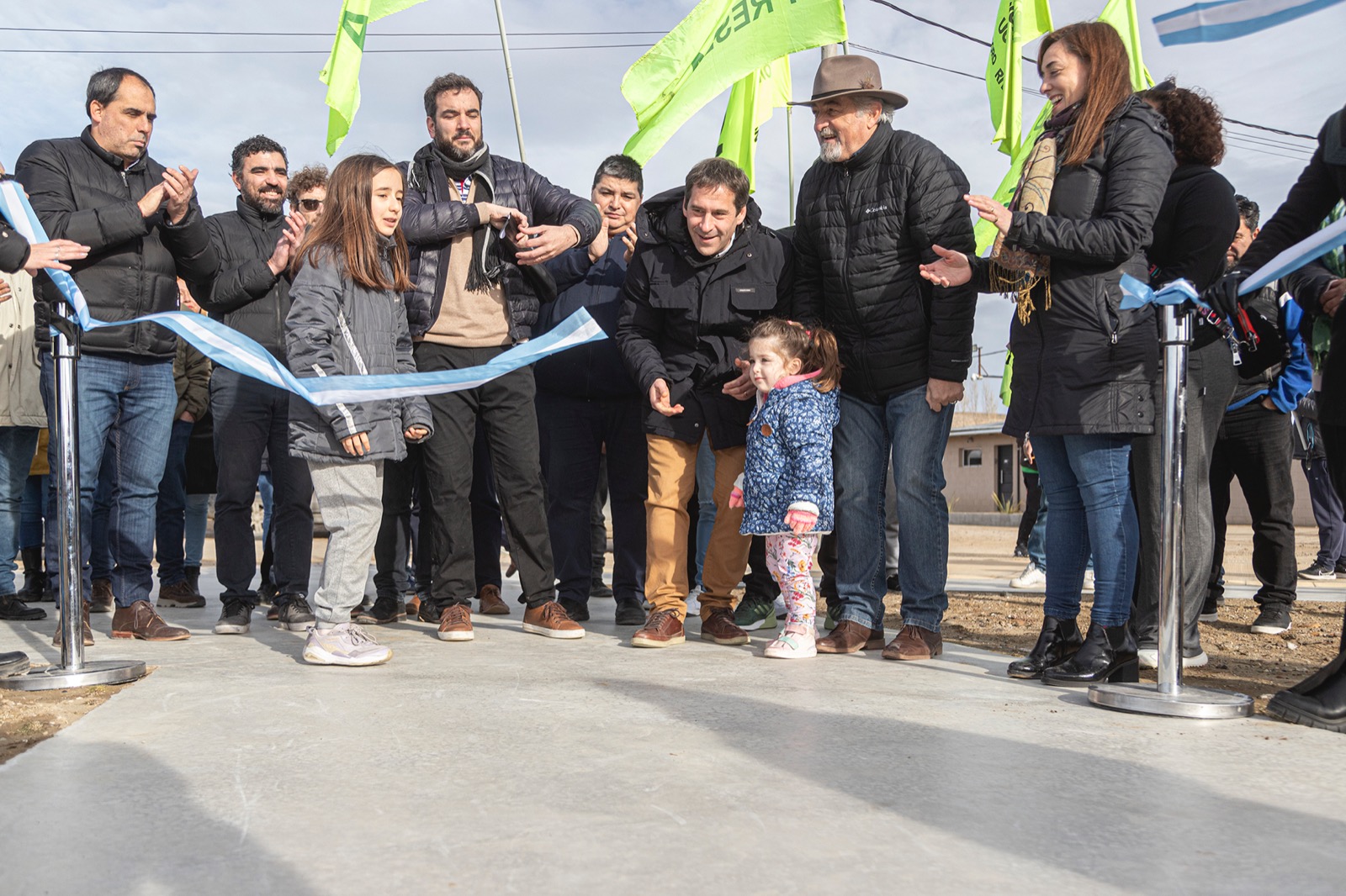 Luque y Macharashvili inauguraron obras de gas y una nueva plaza para Comodoro