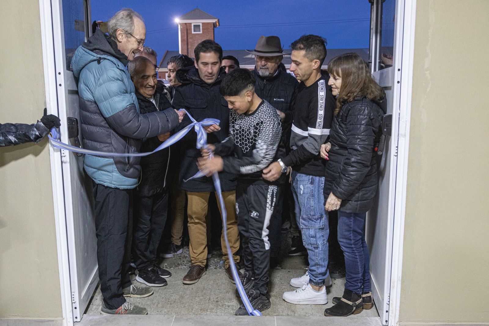Luque y Macharashvili inauguraron vestuarios y anunciaron la colocación del césped sintético en el club Nueva Generación