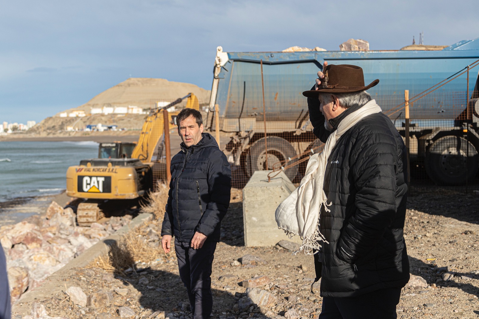 Luque y Macharashvili recorrieron las obras del Parque de la Ciudad y el muro de contención costero