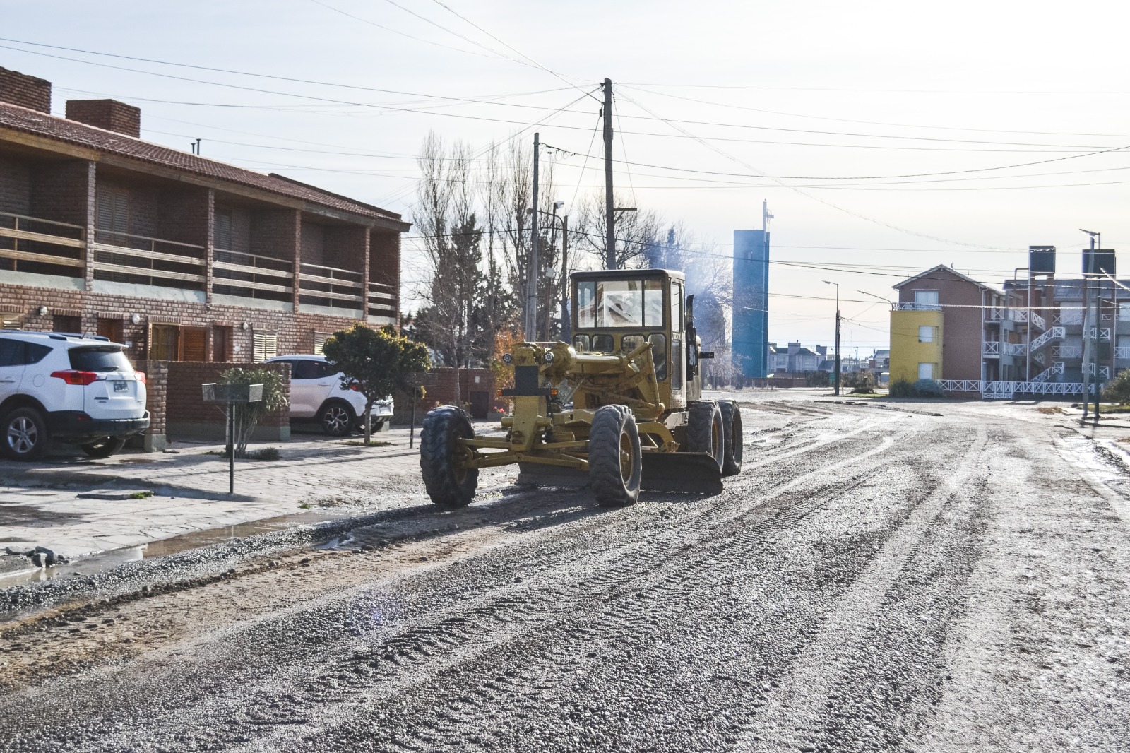 El área de Obras Públicas de Rawson continúa con los trabajos de repaso de calles