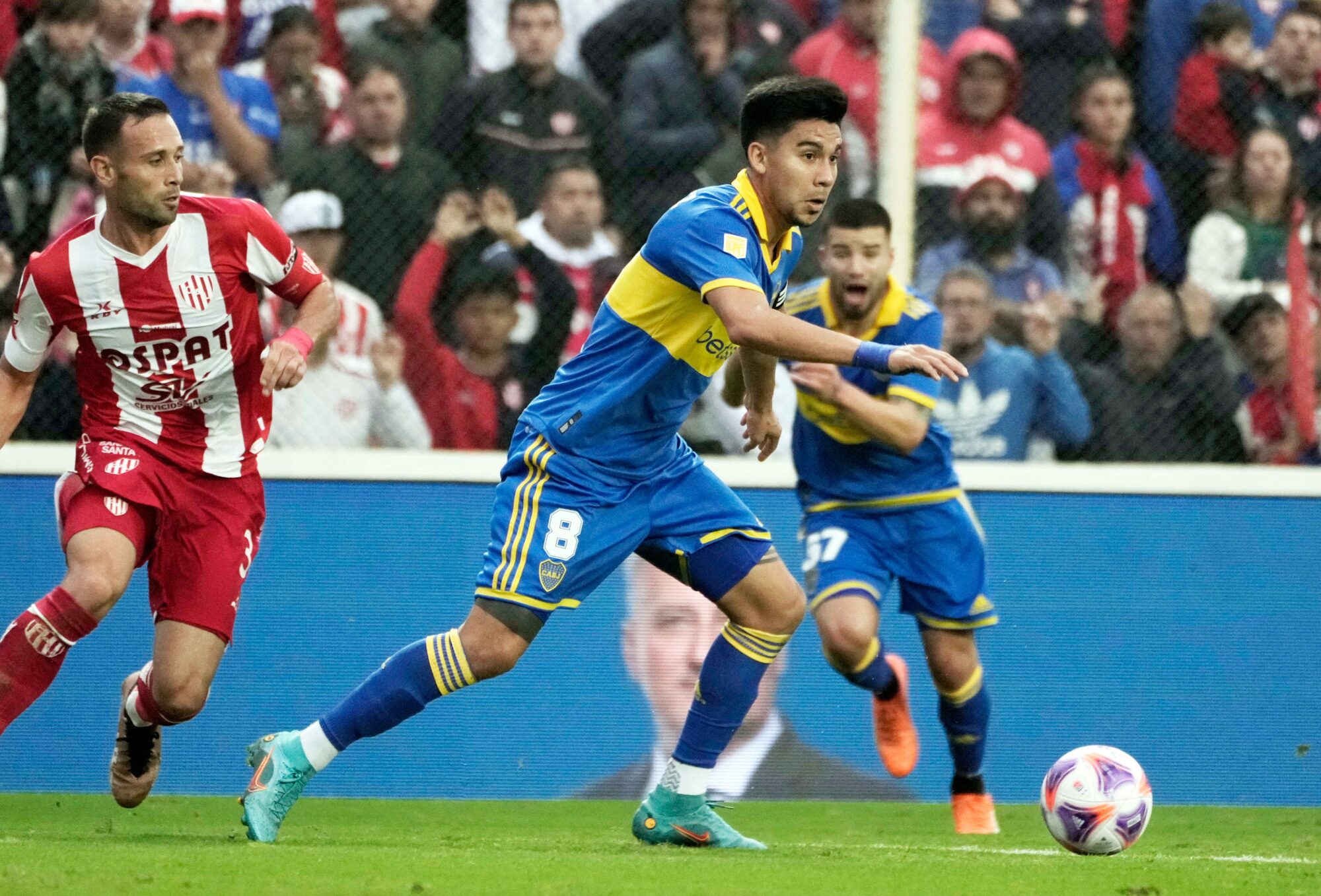 Boca y Unión empataron sin goles en un partido con polémicas