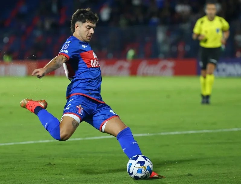 Blondel completó su revisión médica y se suma a Boca como primer refuerzo