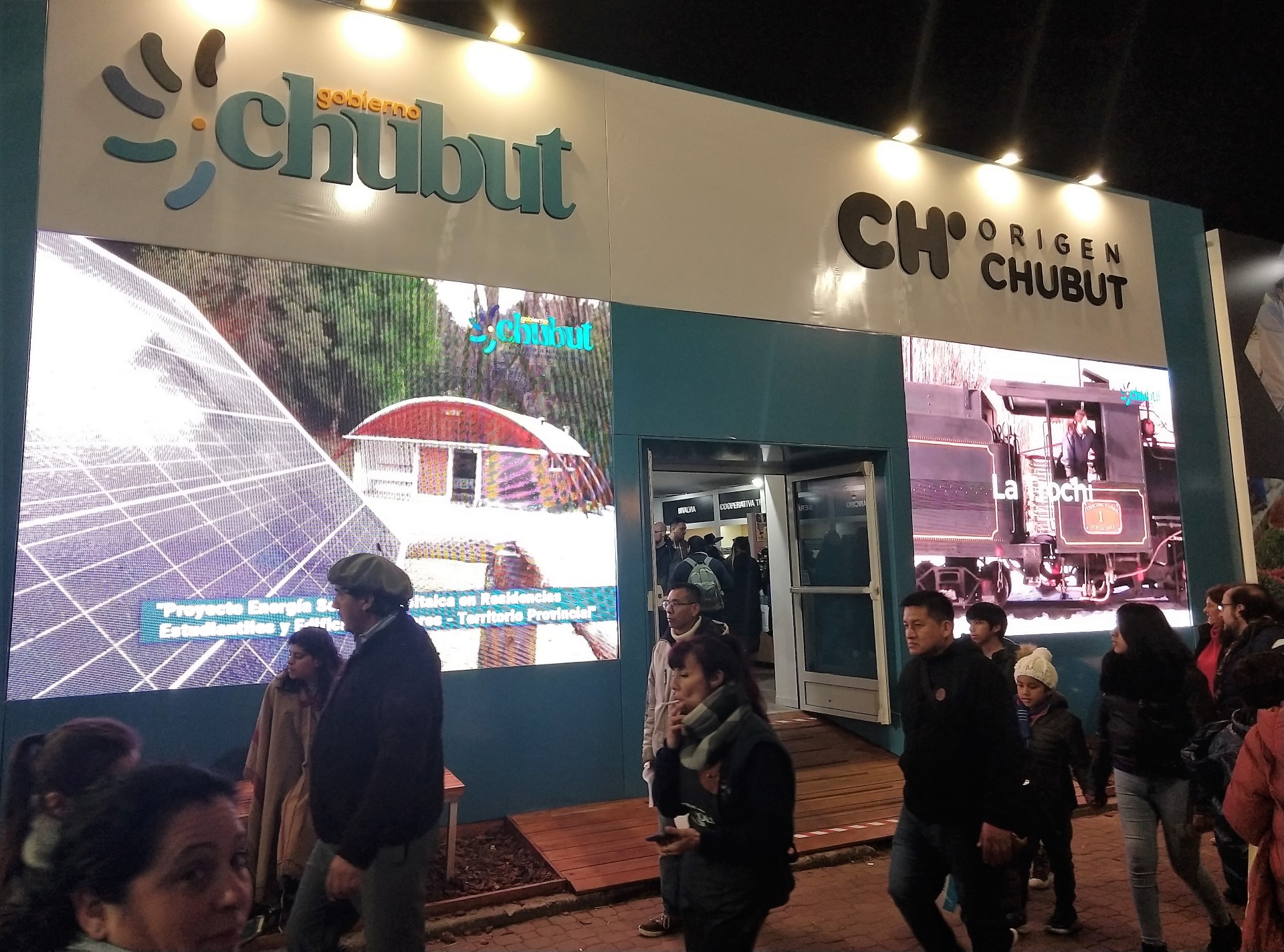 Más de veinte emprendedores chubutenses continúan presentando sus productos en la 135° Exposición Rural en Buenos Aires 