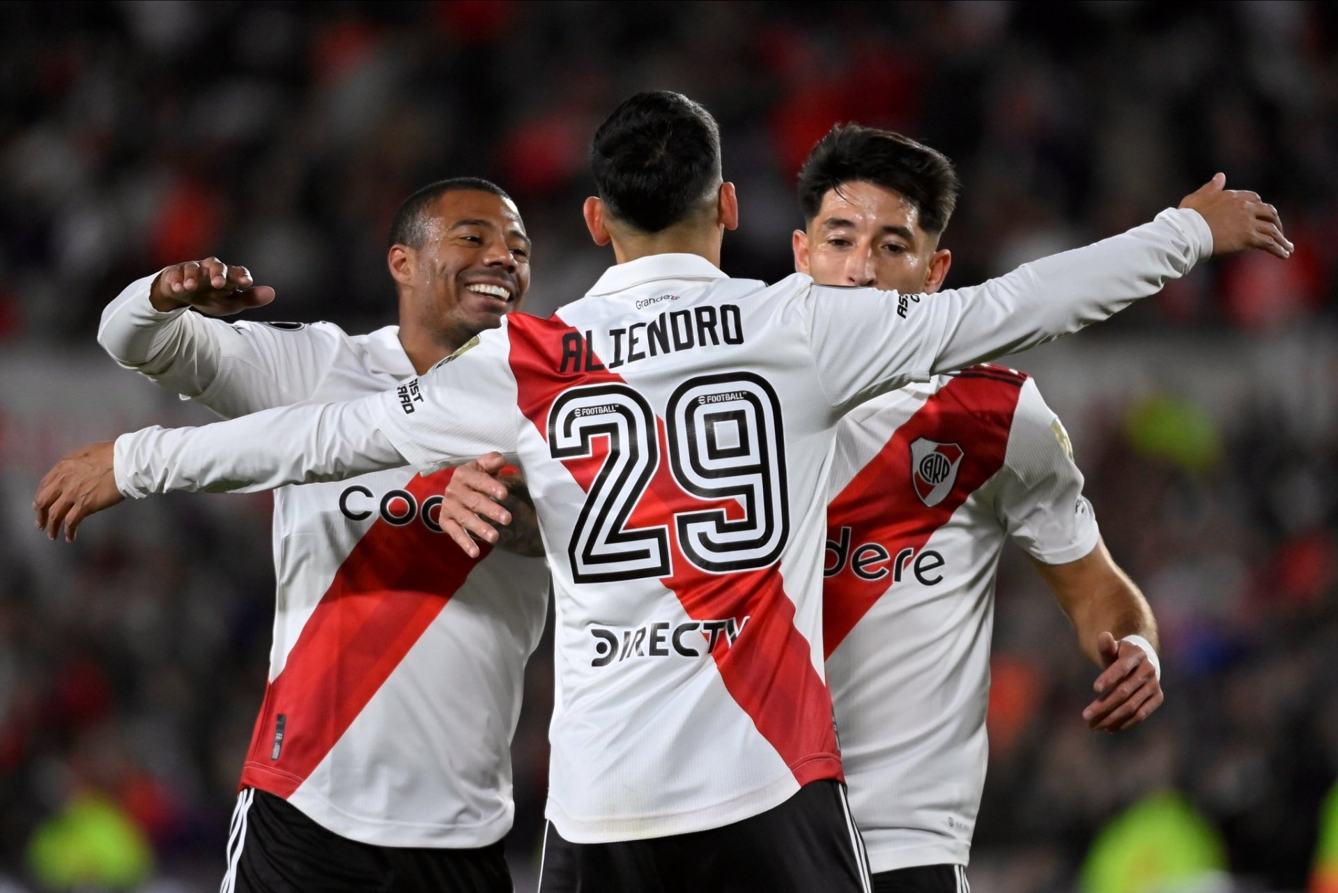 Copa Libertadores: River abre la serie de octavos contra Inter en el Monumental