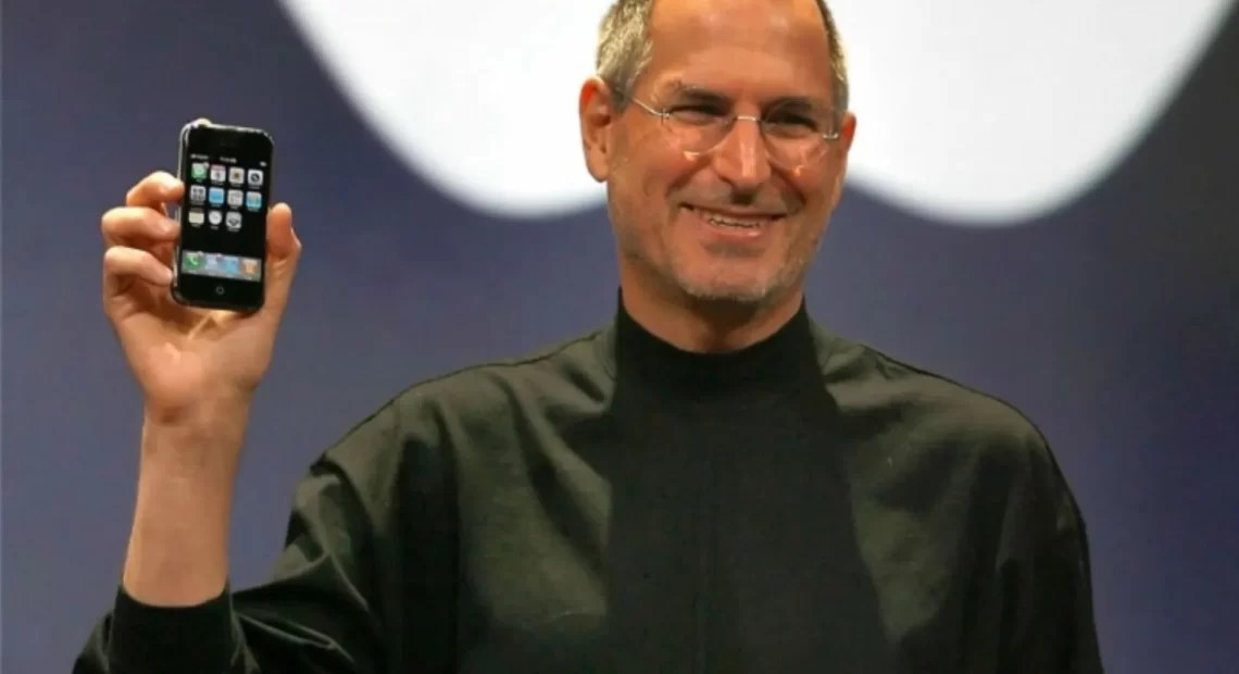 Subasta récord: Pagaron $ 95 millones por un iPhone de 2007