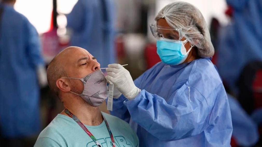 Coronavirus: Subieron 80 por ciento los casos en el mundo pero la mortalidad bajó, según la OMS