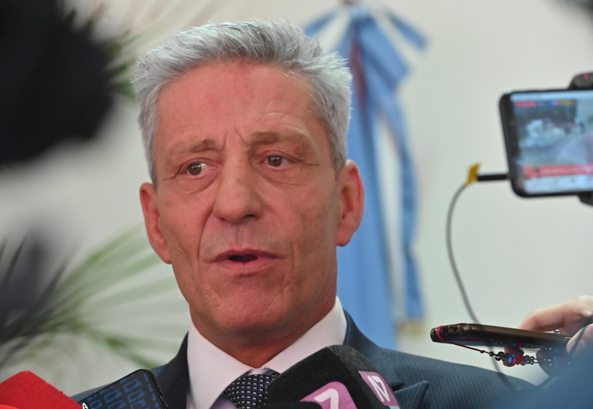 Arcioni: “Estamos trabajando de forma coordinada Provincia, Nación y Municipio para llevar tranquilidad a la comunidad de Comodoro Rivadavia”