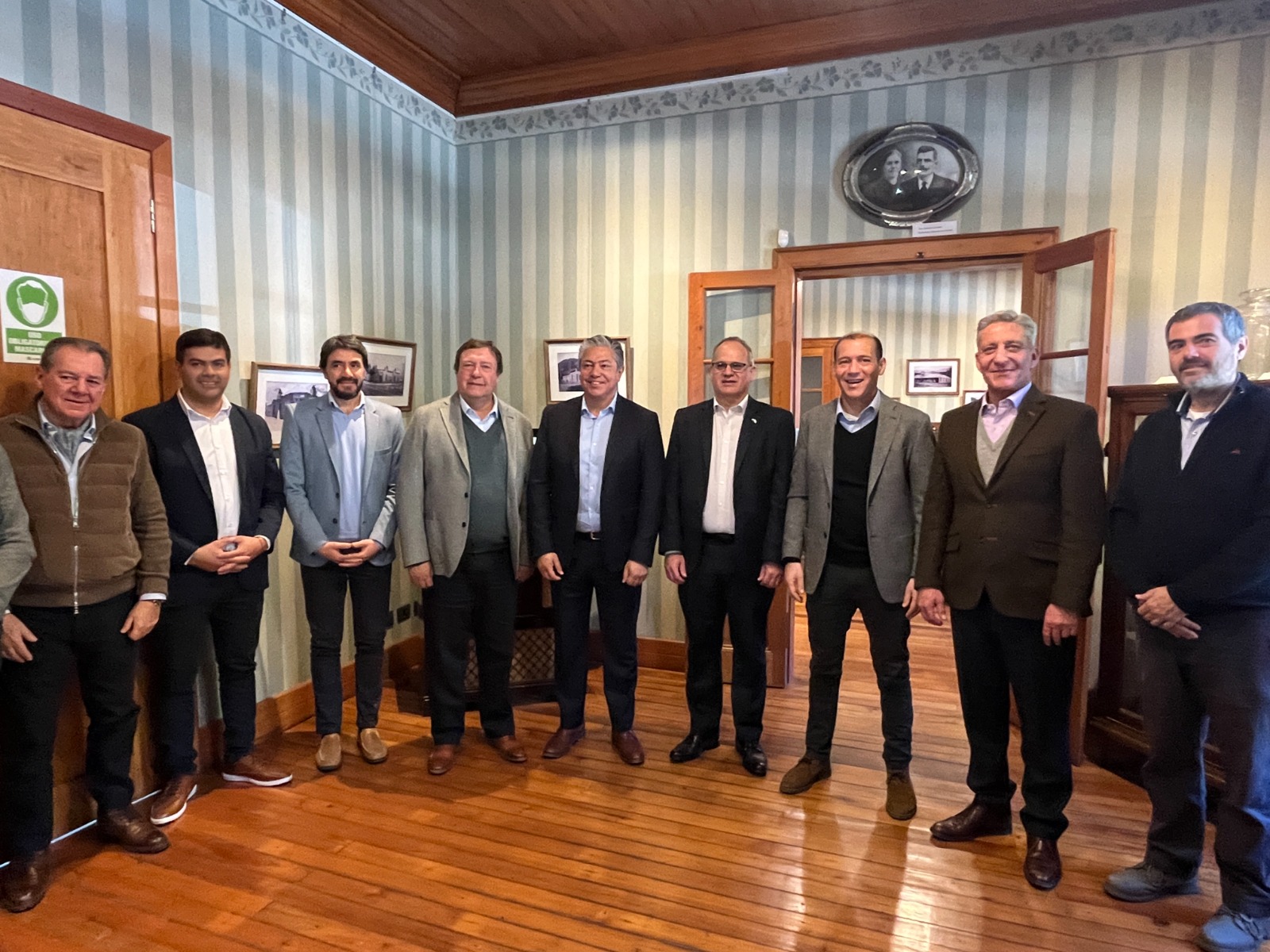 Arcioni participó de una reunión con el Embajador de Israel para concretar una agenda de cooperación bilateral